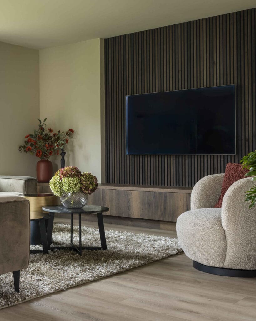 Zithoek met tv - Interieurontwerp Made door Milia Interieurdesign